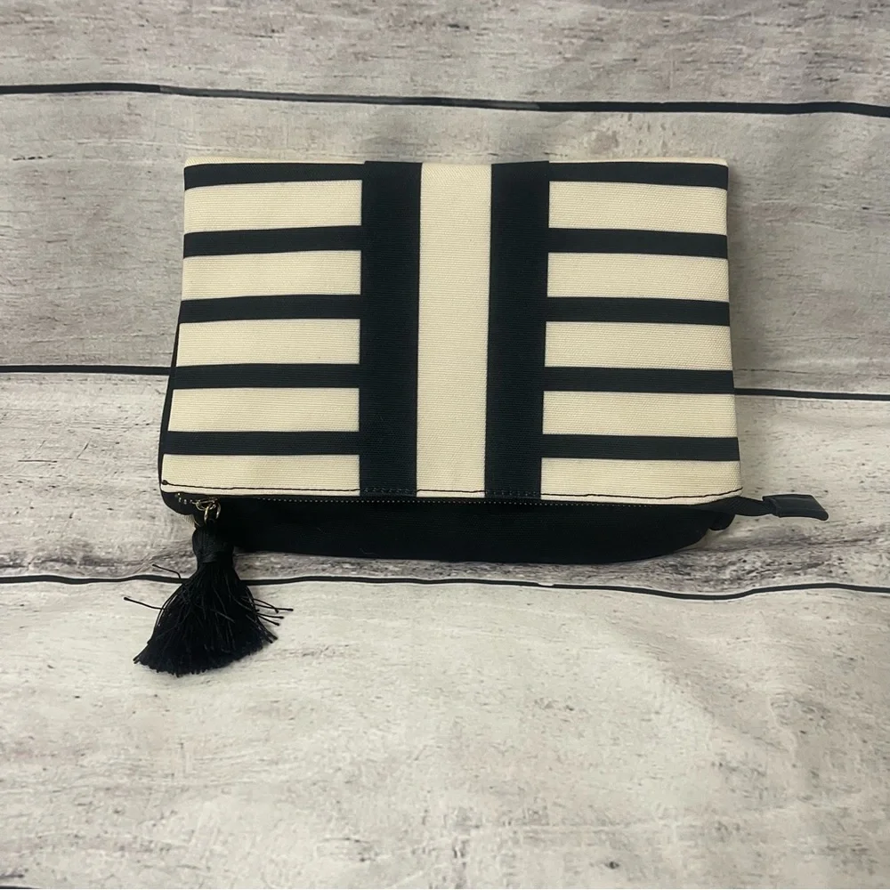 SUMMER & ROSE CANVAS FOLD OVER CLUTCH NWOT